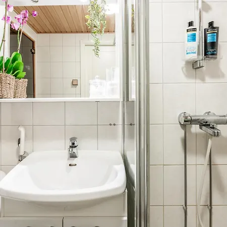 Arctic Studio, Sauna & Location